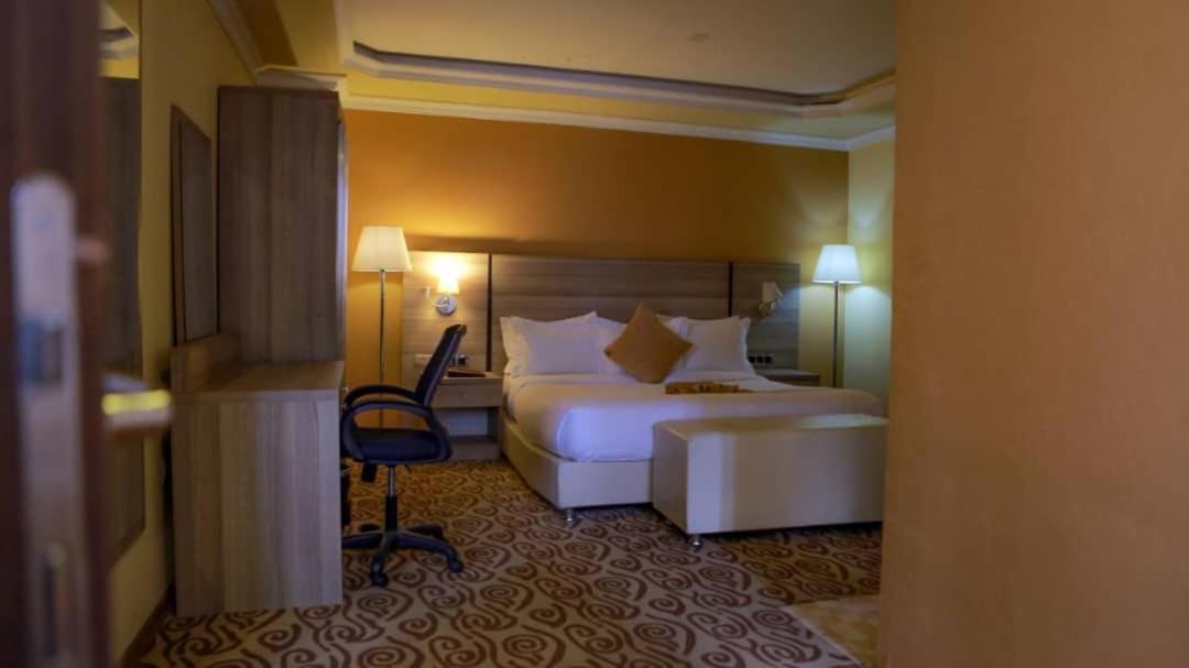 Holiday Hotel 아디스아바바 외부 사진