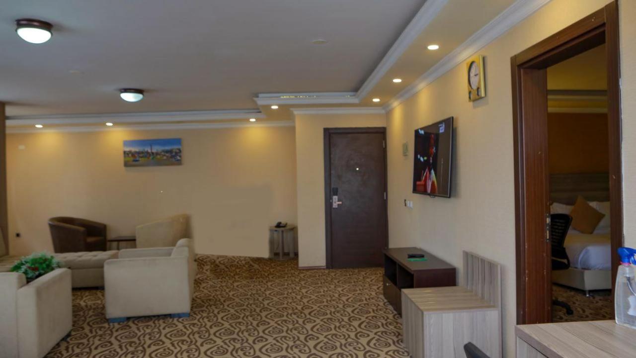 Holiday Hotel 아디스아바바 외부 사진